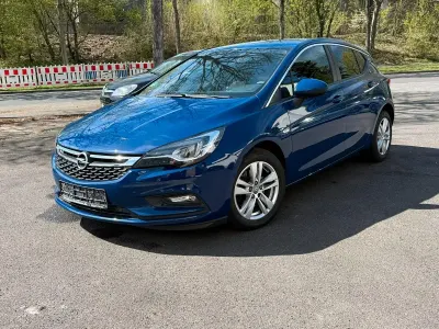 Gebraucht Opel Astra Business 136 PS (100 kW) 2019 Blau Kleinwagen