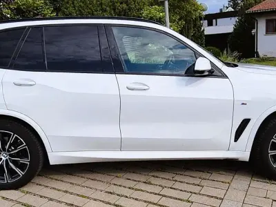 Gebraucht BMW X5 M Sport 286 PS (210 kW) 2023 Weiß SUV