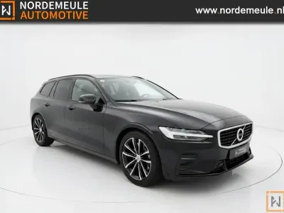 Gebraucht Volvo V60 R-Design 190 PS (139 kW) 2020 Schwarz Kombi
