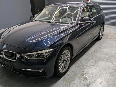 Blau Gebraucht 2016 BMW 318 Luxury Line Kombi | 8.100 € (Guter Preis)