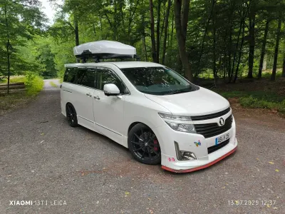 Gebraucht Nissan Elgrand 280 PS (205 kW) 2012 Weiß Van / Kleinbus