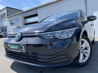 Gebraucht VW Golf VII Life 150 PS (110 kW) 2021 Schwarz Kleinwagen