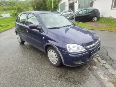 Usata Opel Corsa 75 CV (55 kW) 2004 Blu Utilitaria