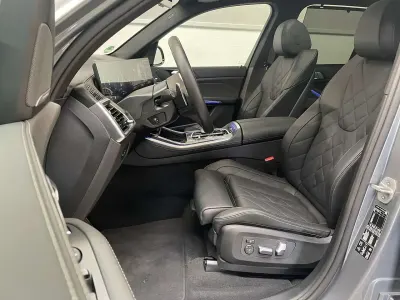 Gebraucht BMW X5 M Sport 298 PS (219 kW) 2025 Skyscraper grau SUV