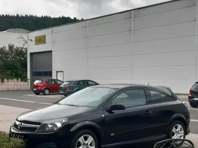 Gebraucht Opel Astra GTC OPC 116 PS (85 kW) 2009 Schwarz Coupé