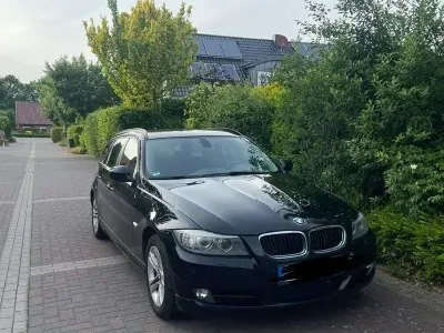 Gebraucht BMW 320 184 PS (135 kW) 2012 Schwarz Kombi