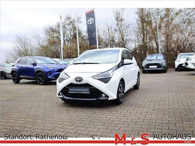 Gebraucht Toyota Aygo Team 72 PS (52 kW) 2021 Schneeweiß Kleinwagen
