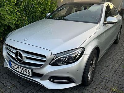 Usata Mercedes 220 170 CV (125 kW) 2015 Argento Berlina