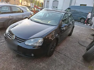 Gebraucht VW Golf V 105 PS (77 kW) 2004 Schwarz Kleinwagen