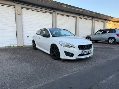 Gebraucht Volvo C30 R-Design 114 PS (83 kW) 2010 Weiß Kleinwagen