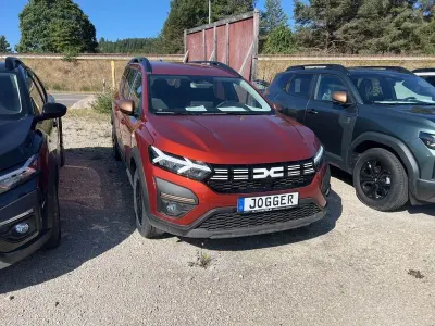 Neu Dacia Jogger Extreme 94 PS (69 kW) 2026 Braun Van / Kleinbus