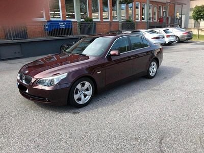 Gebraucht BMW 530 265 PS (194 kW) 2006 Violet Limousine