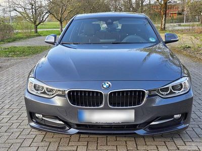 Gebraucht BMW 320 Sport Line 184 PS (135 kW) 2013 Grau Kombi