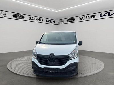 Second-hand Renault Trafic Komfort 145 CP (106 kW) 2018 Alb Monovolum