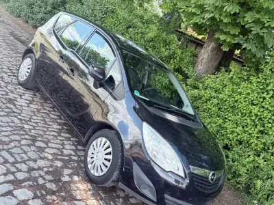 Gebraucht Opel Meriva 119 PS (87 kW) 2011 Schwarz Van / Kleinbus