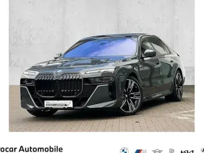 Gebraucht BMW 740 Comfort Edition 299 PS (219 kW) 2025 Grau Limousine