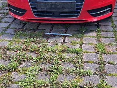 Gebraucht Audi A3 Ambiente 150 PS (110 kW) 2014 Rot Limousine