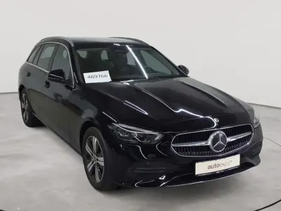 Gebraucht Mercedes C300e Avantgarde 204 PS (150 kW) 2023 Schwarz Kombi