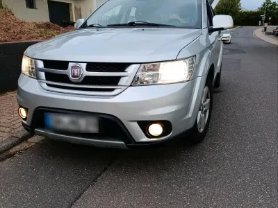 Gebraucht Fiat Freemont 170 PS (125 kW) 2012 Grau SUV
