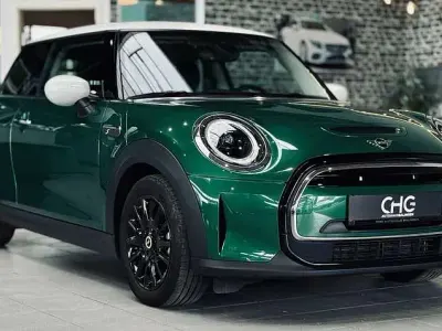 Gebraucht Mini Cooper 135 kW (184 PS) 2023 British racing green iv Kleinwagen