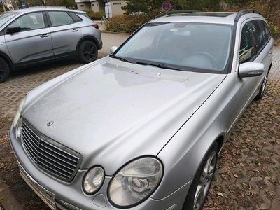 Second-hand Mercedes E270 Avantgarde 177 CP (130 kW) 2004 Argintiu Break