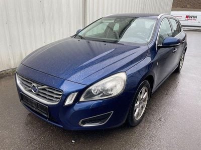 Usata Volvo V60 Ocean Race 163 CV (119 kW) 2012 Blu Station wagon