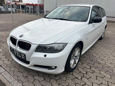 Gebraucht BMW 318 Comfort Edition 143 PS (105 kW) 2011 Weiß Kombi