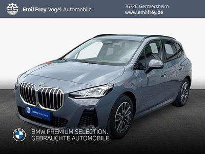 Sparkling kupfergrau metallic Gebraucht 2024 BMW 220 Active Tourer Luxury Line Van / Kleinbus | 32.990 € (Fairer Preis)