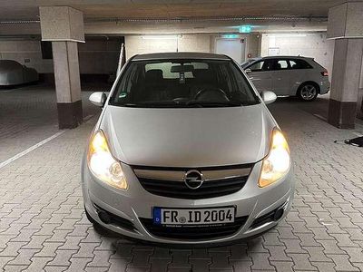 Grau Gebraucht 2010 Opel Corsa Edition Kleinwagen | 5.399 € (Teuer)
