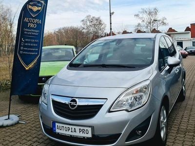 Gebraucht Opel Meriva Design Edition 131 PS (96 kW) 2011 Silber Van / Kleinbus