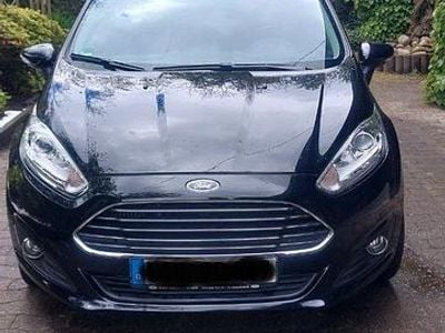 Schwarz Gebraucht 2015 Ford Fiesta Trend Kleinwagen | 6.000 € (Guter Preis)