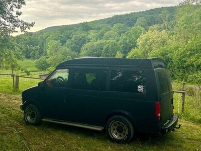 Begagnad Chevrolet Astro 189 HK (139 kW) 1997 Svart Minibuss
