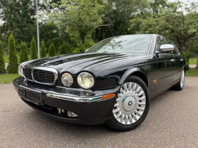 Gebraucht Jaguar XJR 396 PS (291 kW) 2023 Schwarz Limousine