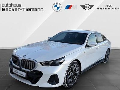 Gebraucht BMW 520 Comfort Edition 197 PS (144 kW) 2025 Mineralweiß Limousine