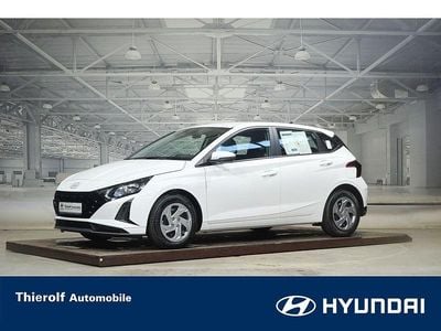 Gebraucht Hyundai i20 Select 101 PS (74 kW) 2025 Atlas white Kleinwagen