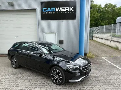 Gebraucht Mercedes E300 Avantgarde 211 PS (155 kW) 2022 Schwarz Kombi