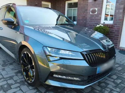 Gebraucht Skoda Superb SportLine 150 PS (110 kW) 2019 Grau Kombi