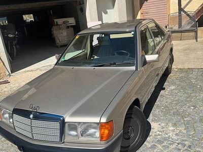 Usata Mercedes 190 122 CV (89 kW) 1990 Oro Berlina