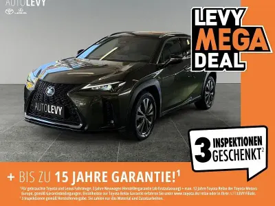 Gebraucht Lexus UX 300h Sport Design Packet 199 PS (146 kW) 2024 Grün SUV