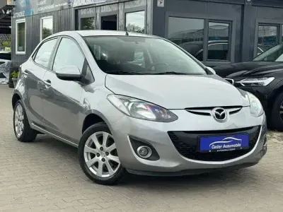 Gebraucht Mazda 2 Edition 140 PS (102 kW) 2012 Silber Kleinwagen
