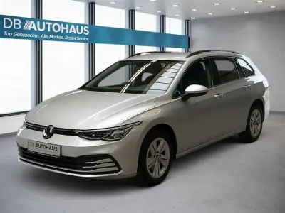 Gebraucht VW Golf VIII Life 110 PS (80 kW) 2024 Silber Kombi