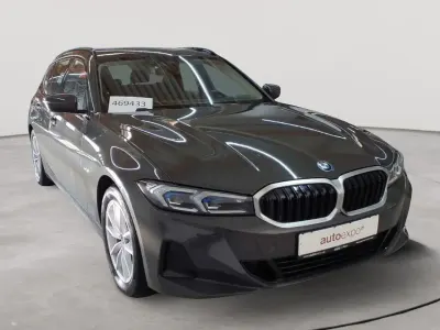 Gebraucht BMW 320e Sport Line 163 PS (119 kW) 2023 Dravitgrau metallic Kombi