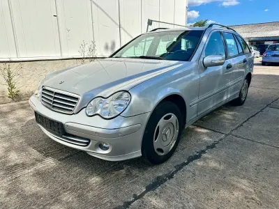 Gebraucht Mercedes C180 Classic 143 PS (105 kW) 2006 Silber Limousine