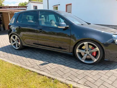 Gebraucht VW Golf V R 250 PS (183 kW) 2007 Schwarz Kleinwagen