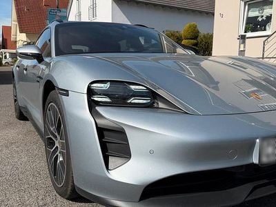 Usado Porsche Taycan Sport 439 kW (598 HP) 2023 Prateado Carrinha