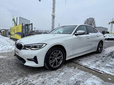 Gebraucht BMW 320 Sport Line 184 PS (135 kW) 2021 Weiß Limousine