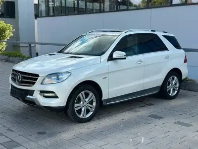 Gebraucht Mercedes ML350 258 PS (189 kW) 2012 Weiß SUV