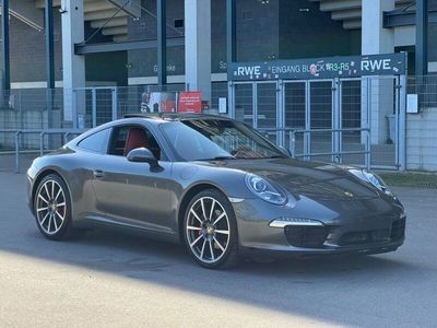 Porsche 911 Carrera