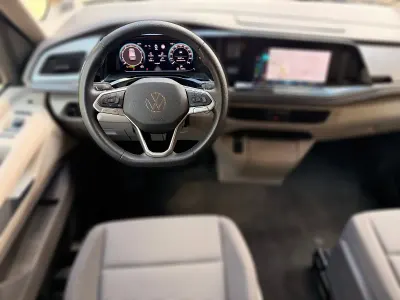 Gebraucht VW Multivan 204 PS (150 kW) 2025 Blau metallic Van / Kleinbus