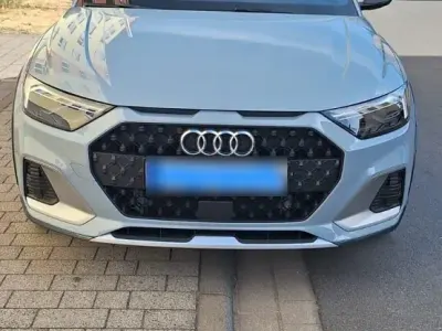 Gebraucht Audi A1 S-Line 95 PS (69 kW) 2023 Blau SUV